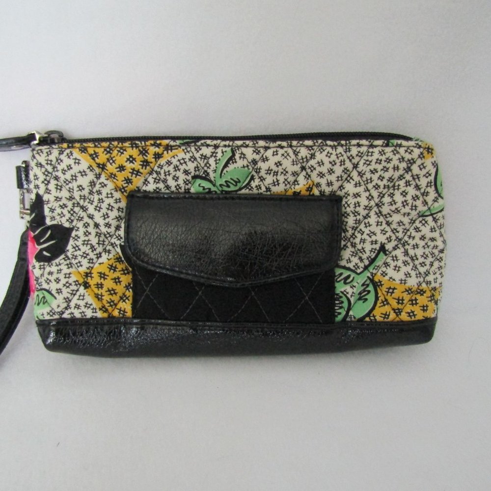 Nwot Vera Bradley Patchwork Collection Wristlet - image 2